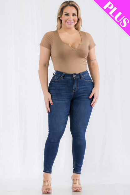 Plus Size Split Neck Short Sleeve Bodysuit