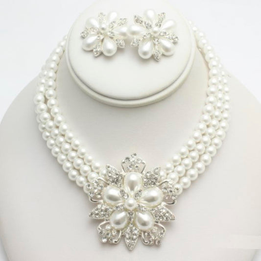 Rhinestone Pearl Flower Earring & Necklace Set